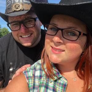 Meet your Posher, Roxanne